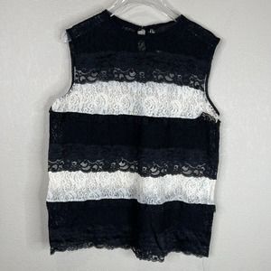 Love Moschino Women's Floral Lace Cropped Top‎ Sleeveless Black White Size 8
